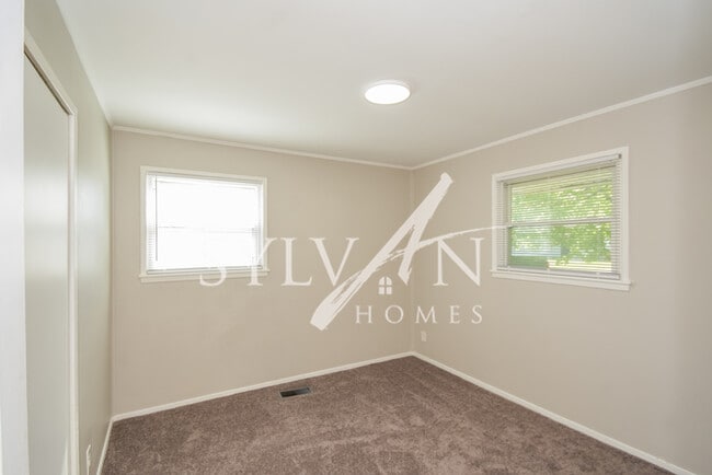 Building Photo - Enjoy living the good life in this 3 bedro...
