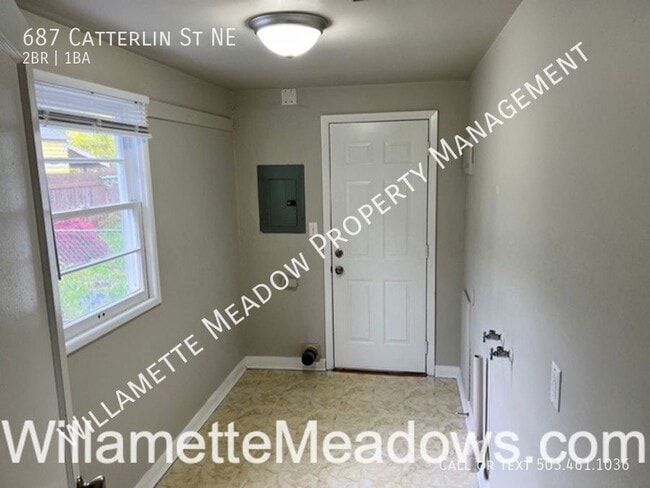 Building Photo - 687 Catterlin St NE