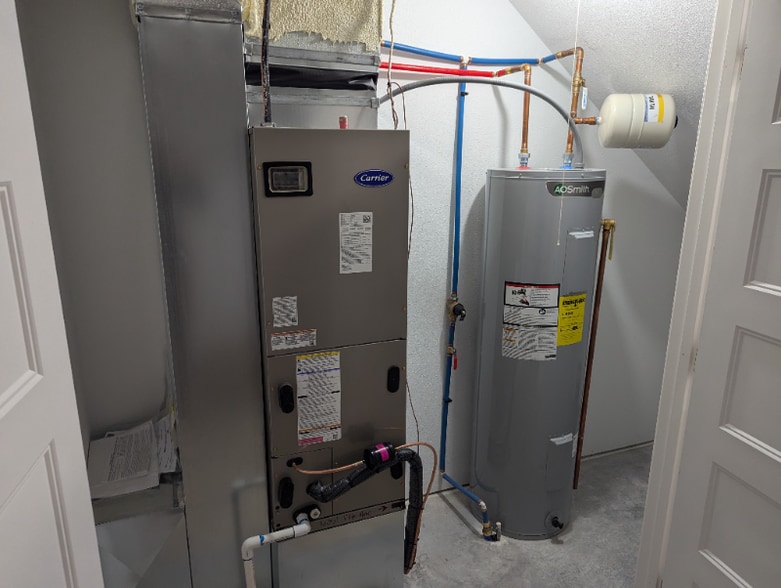 Building Photo - 512 Doe Run