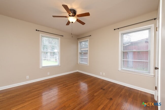 Building Photo - 126 Bellaire St