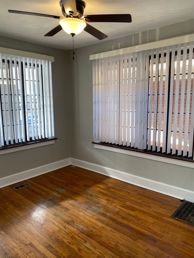 Building Photo - Lovely Home in Tower Grove South