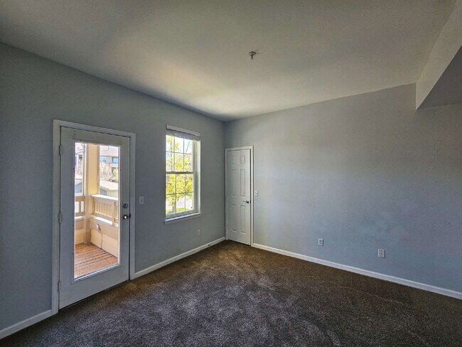 Building Photo - 12820 Ironstone Way