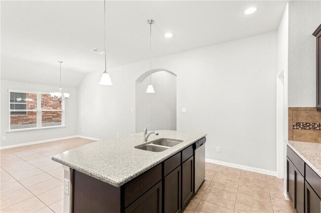 Building Photo - 1811 Grebe Dr