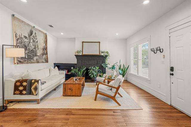 Building Photo - 2200 Hurley Ave