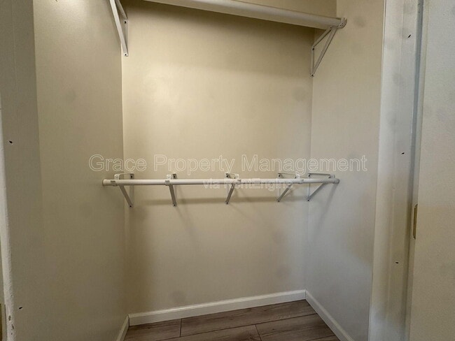 Building Photo - 310 S 2nd Ave