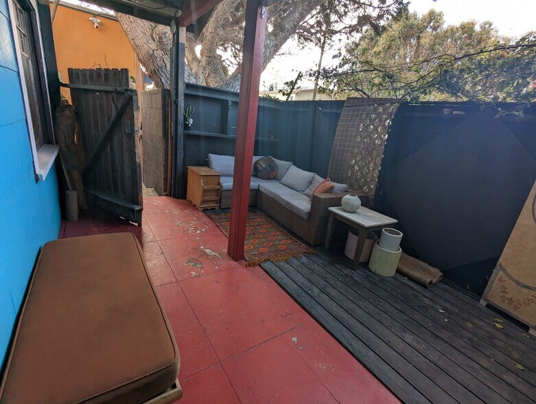 Private Gated Patio - 2918 Pacific Ave