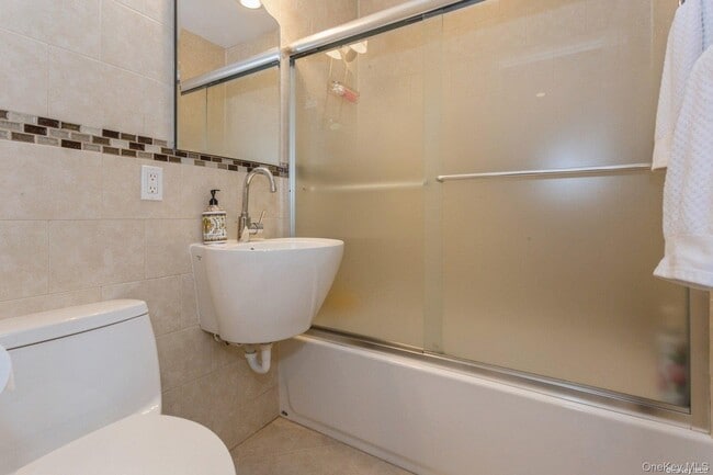 Building Photo - 100 Baker Ct