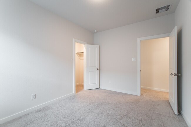 Building Photo - 7397 Mount Greylock Lp