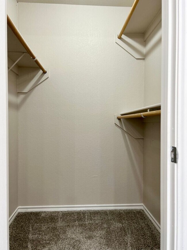 Building Photo - 314 Schumacher Dr