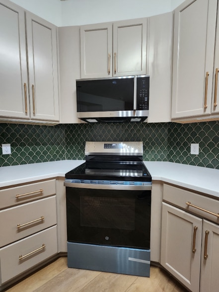 Building Photo - 978 Stinson Glen Ln