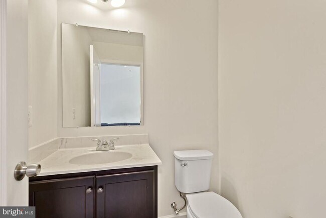 Building Photo - 43176 Witham Square