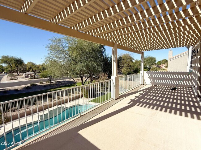 Building Photo - 1432 S Apache Dr