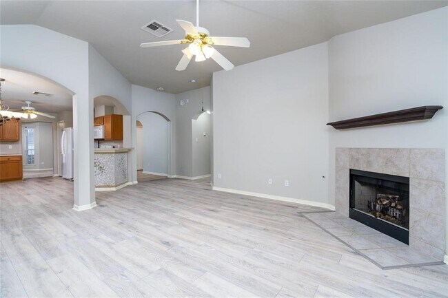 Building Photo - 15418 Forest Creek Farms Dr
