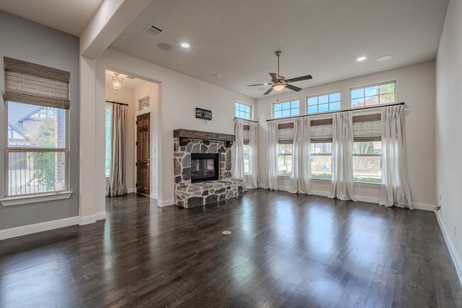 Building Photo - 1117 Ferndale Dr