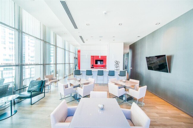 Building Photo - 1100 S Miami Ave