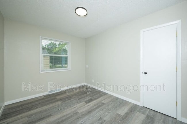 Building Photo - 4001 83rd St