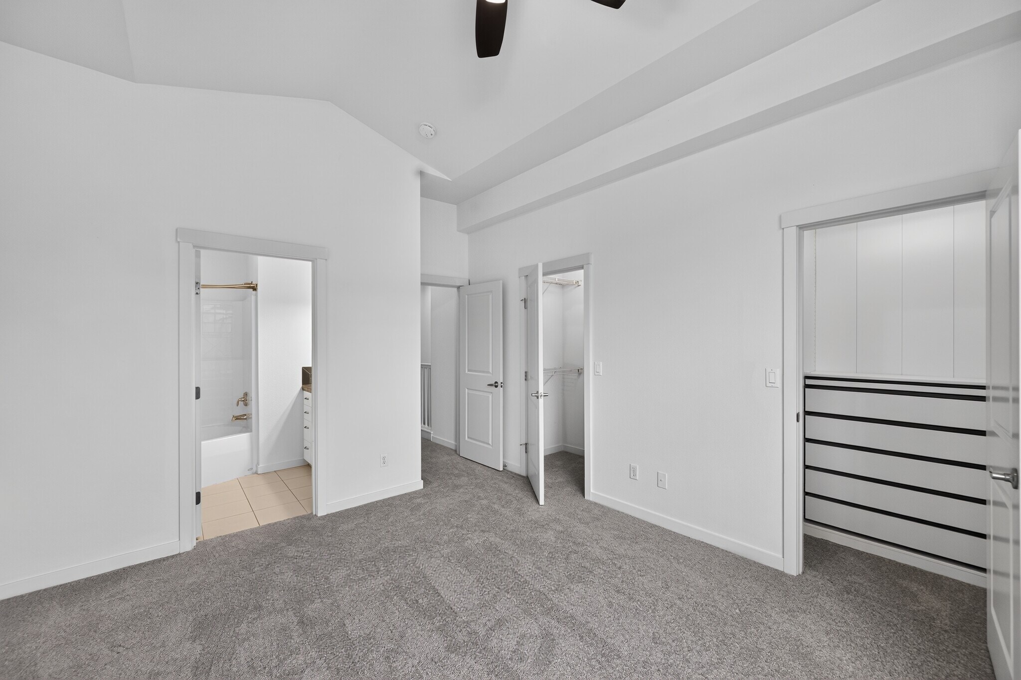 Building Photo - 2172 Yakima Ct