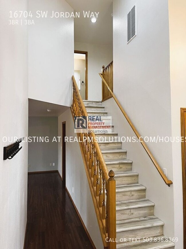 Building Photo - 16704 SW Jordan Way