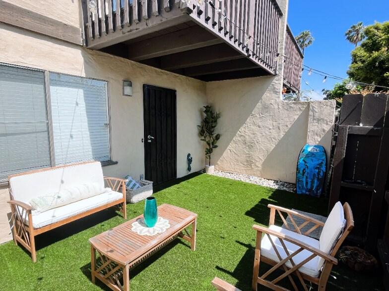 Building Photo - 1070 Grand Ave