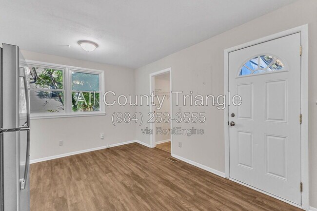 Building Photo - 1617 Seminole Trail