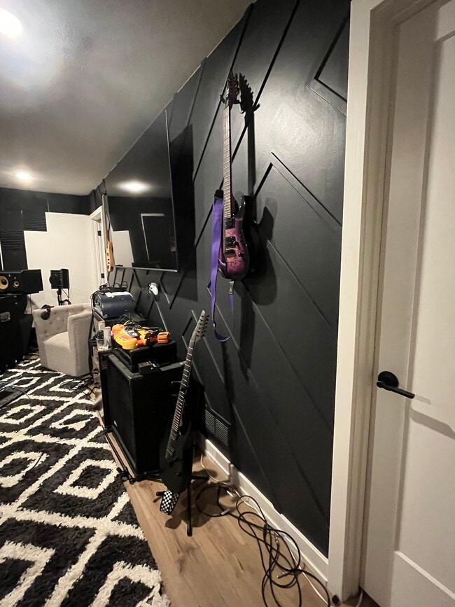 Building Photo - 2240 N Traveller Dr