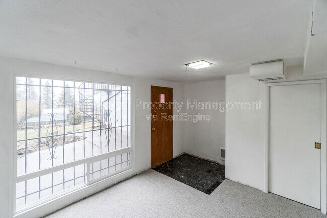 Building Photo - 3523 E 18th Ave