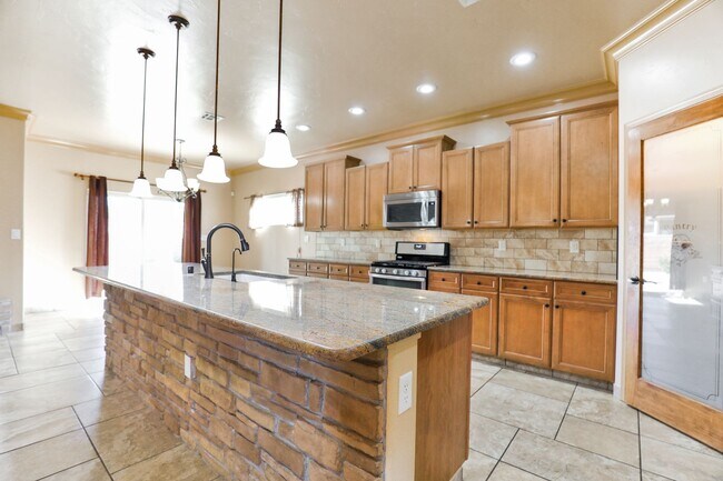 Building Photo - 479 San Simon Dr