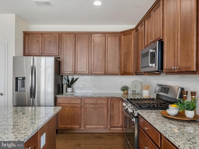 Building Photo - 25041 Tanager Ln