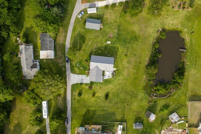Building Photo - 108 Hawkins Creek Ln