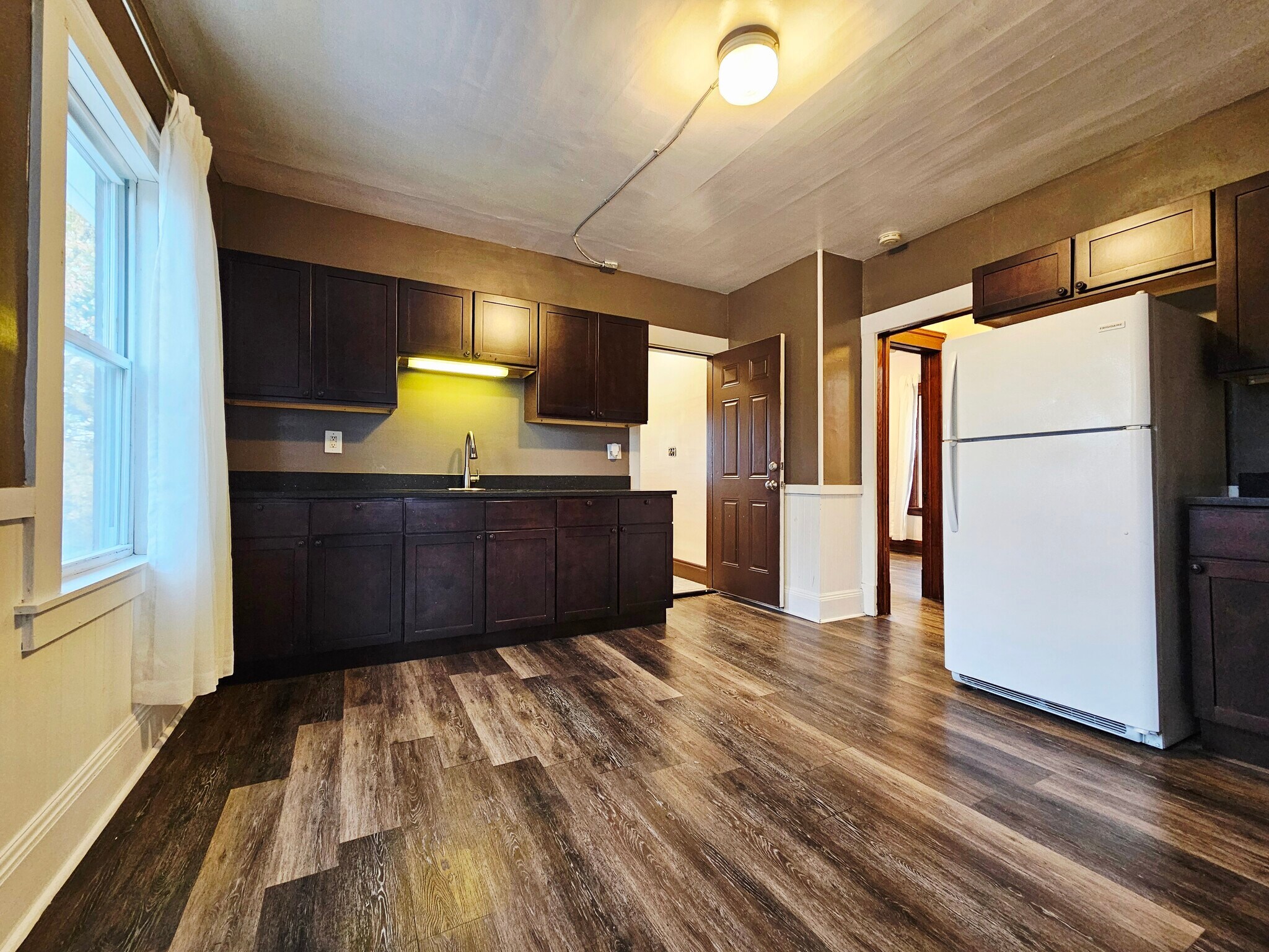 Building Photo - 16311 Huntmere Ave