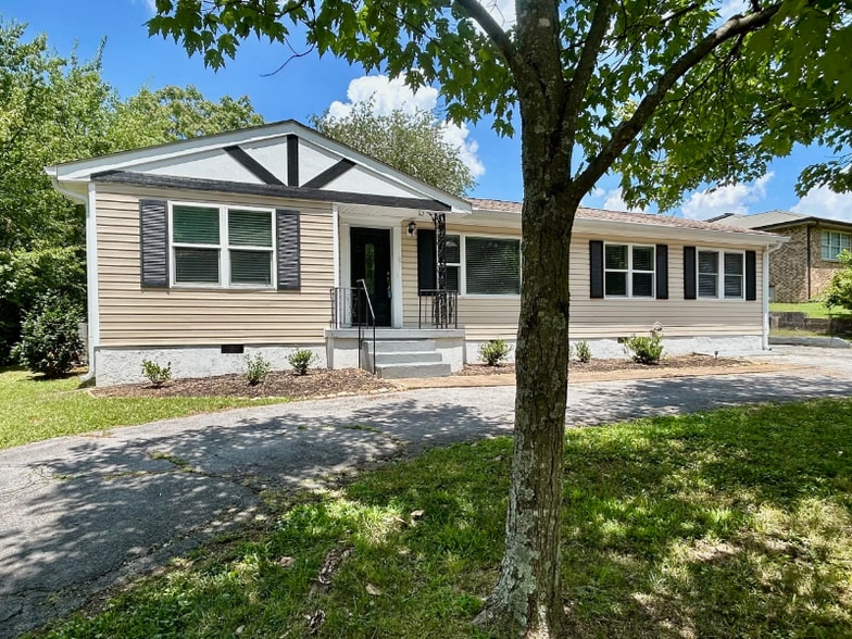 Primary Photo - 1641 John Ross Rd