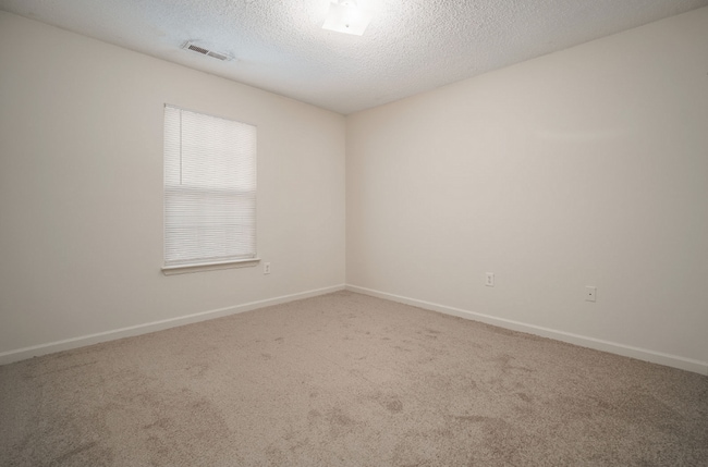 Building Photo - All Brick Building************Massive 2 Bedroom Villa************Single Level Villas