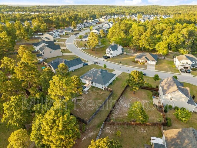 Building Photo - 111 Angel Oak Dr