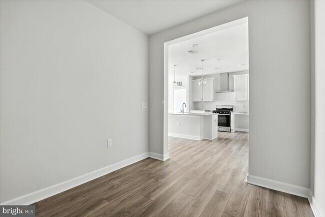 Building Photo - 3927 Fair Ridge Dr