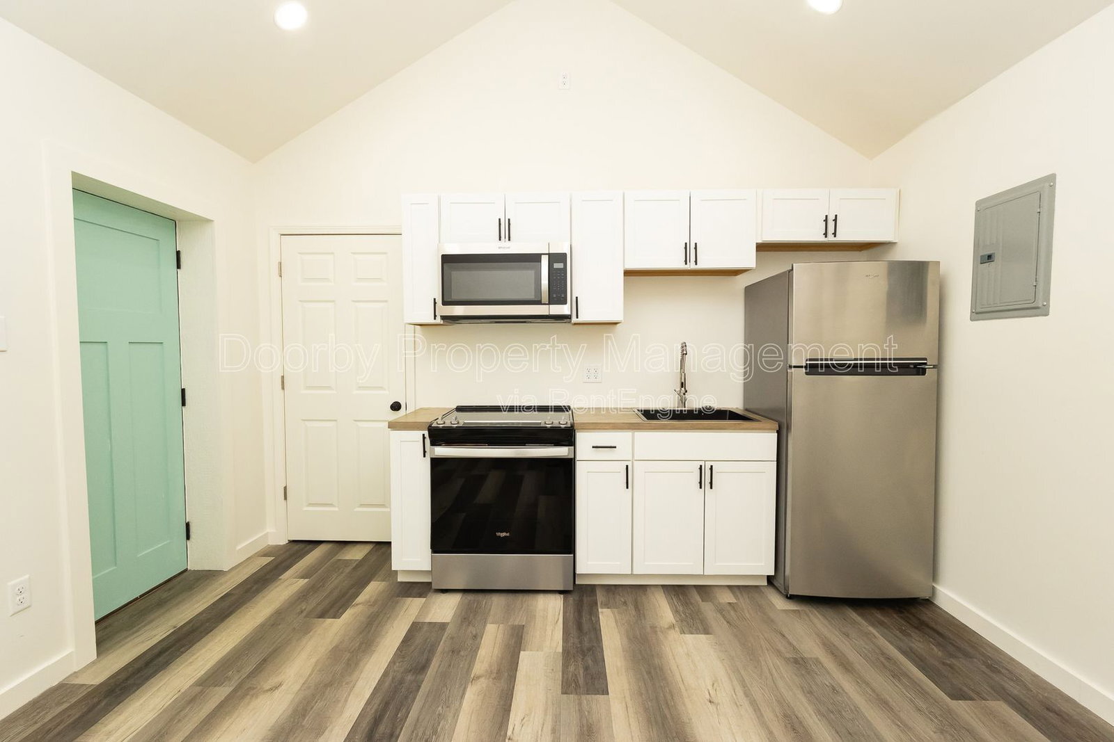 Building Photo - 5640 US-41