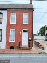 Building Photo - 444 W South St