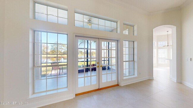 Building Photo - 10061 Vineyard Lake Rd E