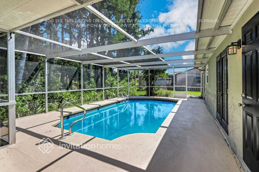 Building Photo - 7720 Deer Foot Dr