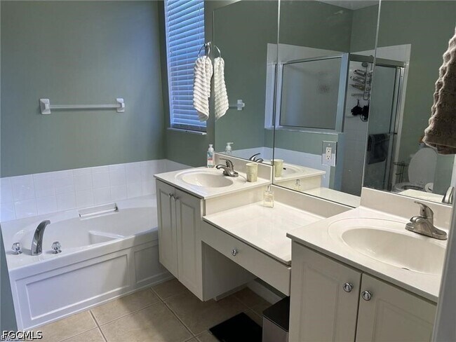 Building Photo - 9120 Red Canyon Dr