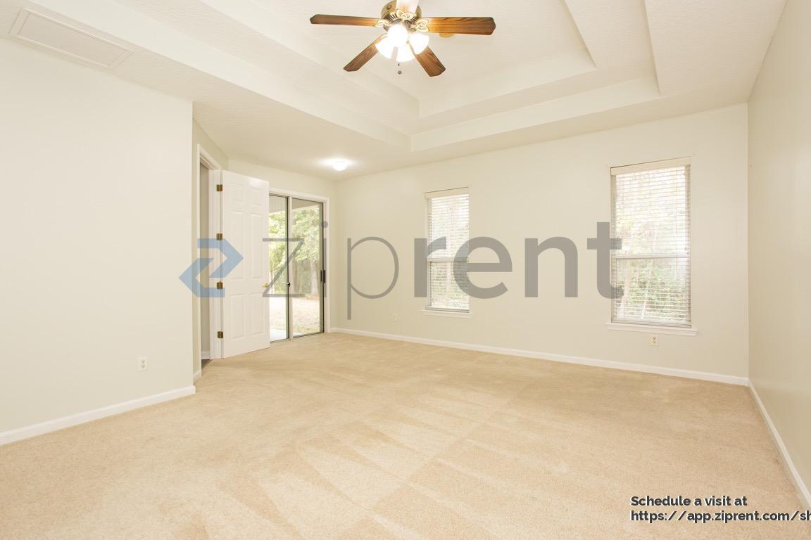 Building Photo - 909 Corsica Ln