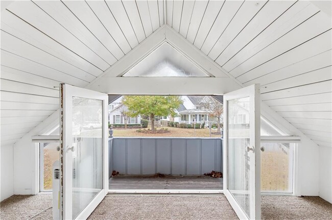 Building Photo - 264 Jones Dr