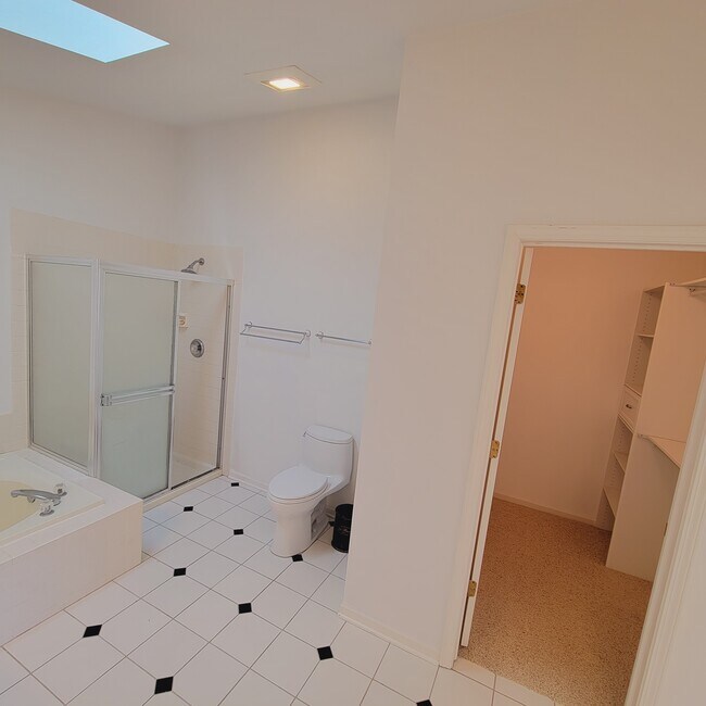 Building Photo - 311 Sheffield Ct