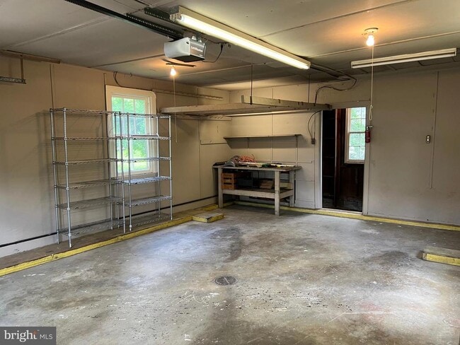 Building Photo - 1730 N Danville St