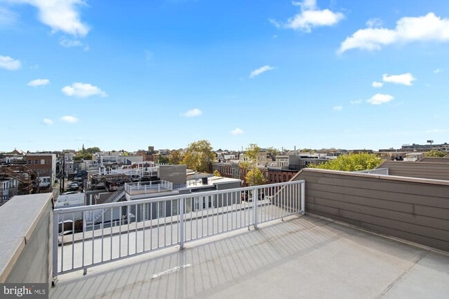 Building Photo - 1324 Race St