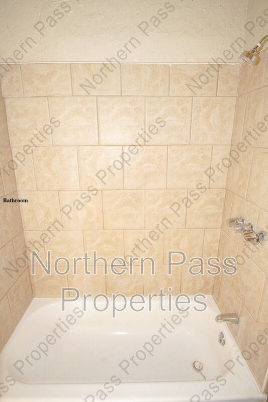 Building Photo - 1419 Wyoming Ave