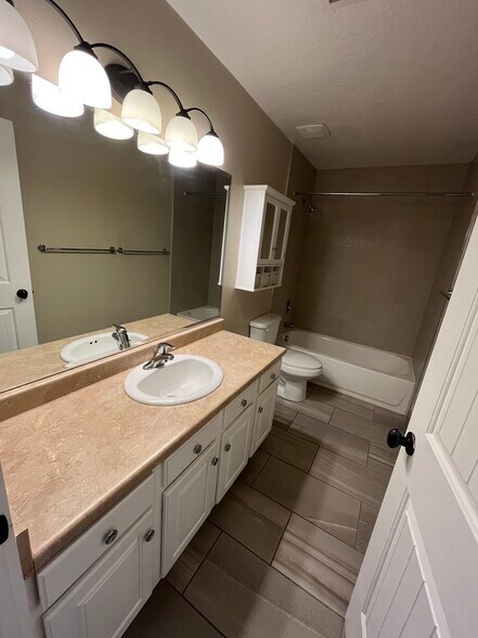 Main Bathroom - 67 E 200 N