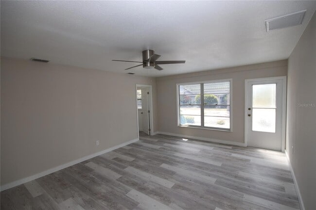 Building Photo - 671 Allegheny Dr