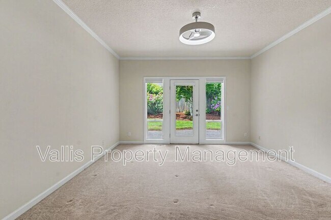 Building Photo - 1441 Ranier Loop NW
