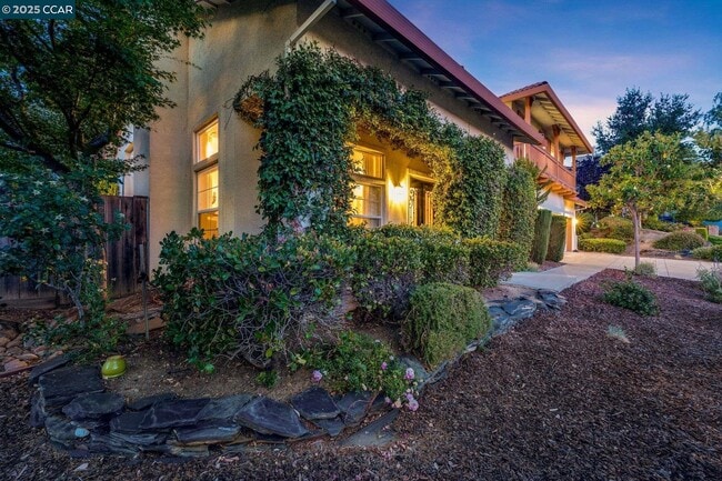 Building Photo - 1105 Peacock Creek Dr