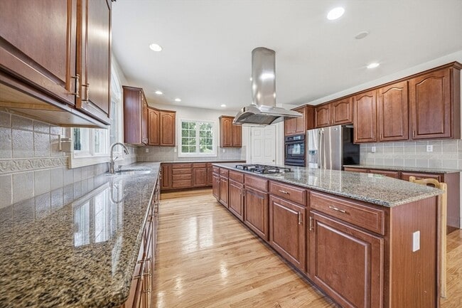 Building Photo - 9 Overlook Rd